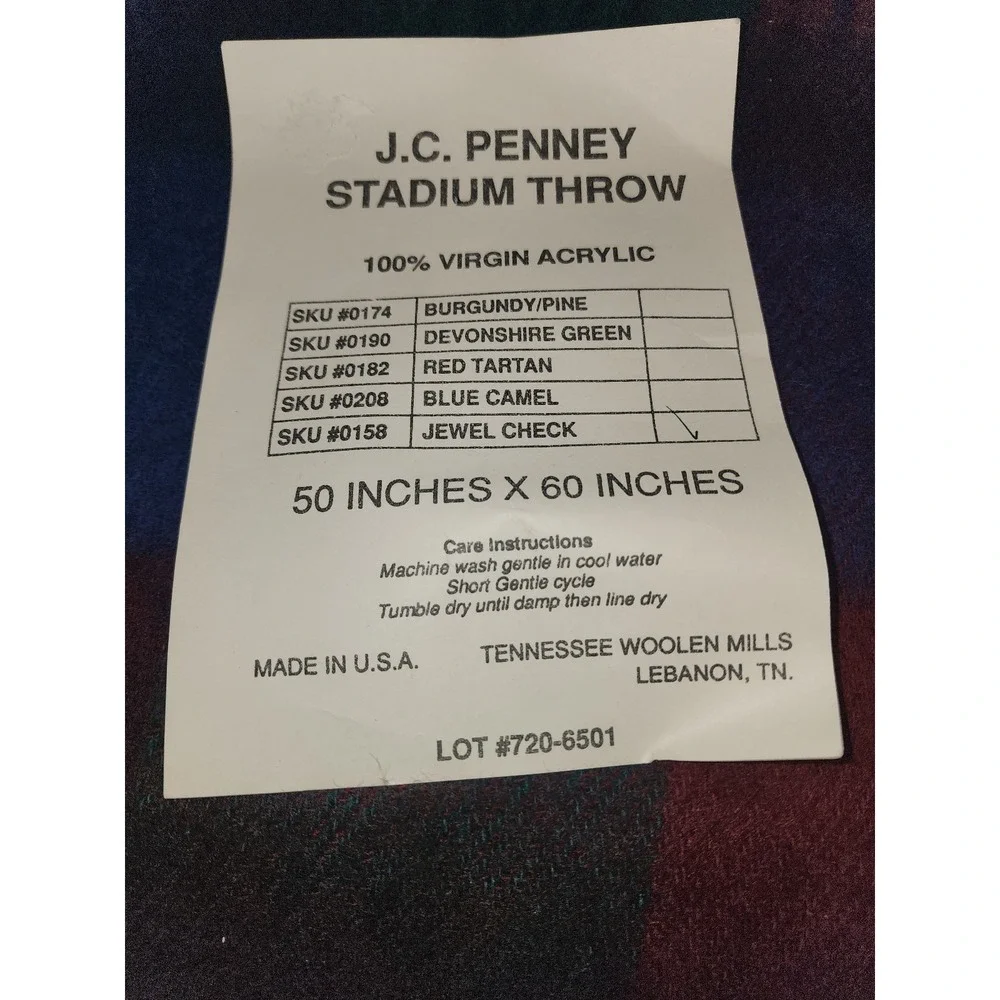 NWT J.C. Penney Stadium Throw blanket 100% virgin acrylic 50 x 60‎ vintage